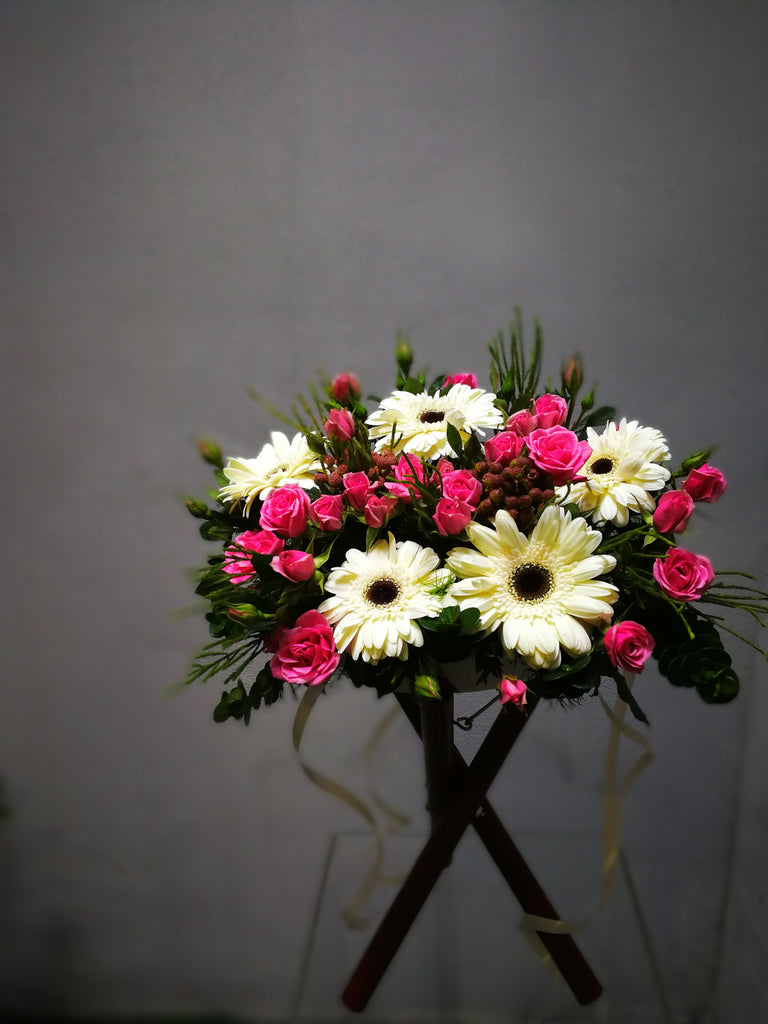 Cheers Table Flower Stand