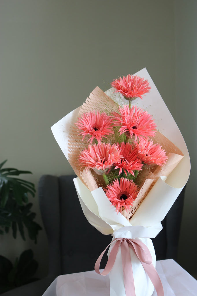Feather Gerbera Fresh Bouquet