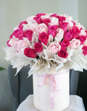 Huggy Box with 99 Fresh Roses (Mix)