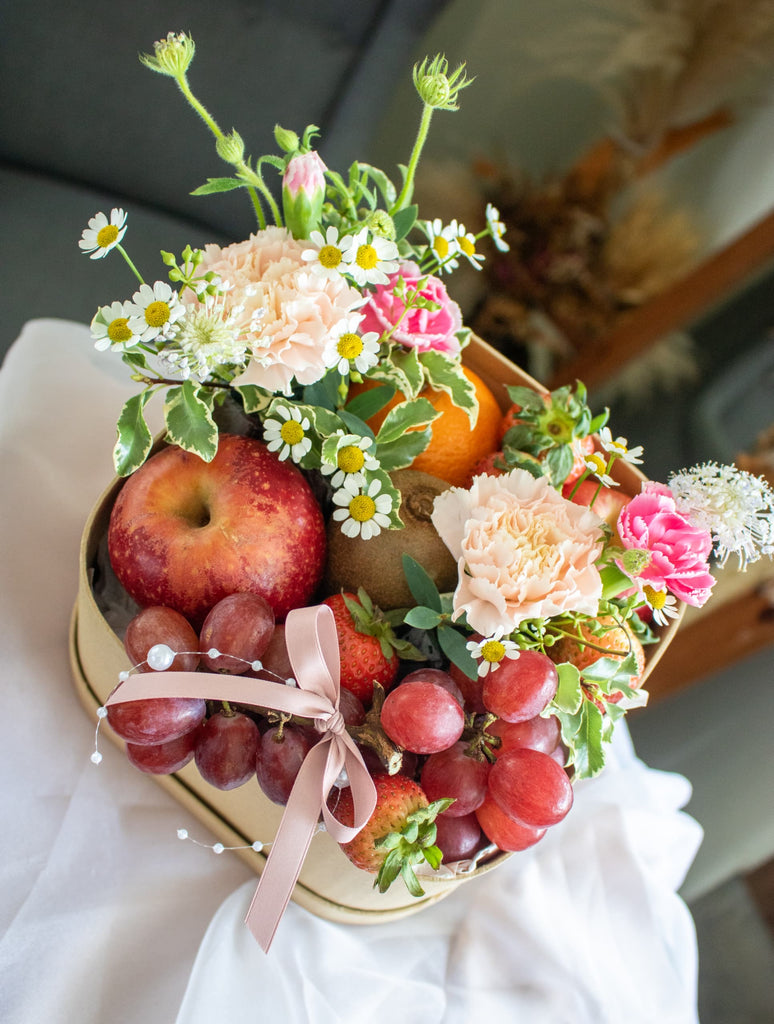 Farmer’s Pick Fresh Fruits Gift Box (S)