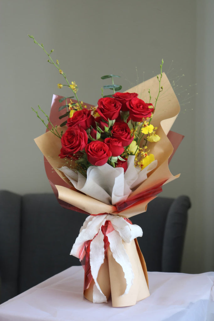 Baby Rose Spray Garden Fren Bouquet
