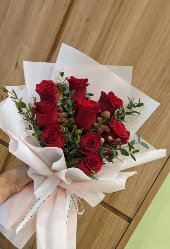 First Love Rose Bouquet (size S, M, L, XL)